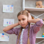 nadwrazliwosc sensoryczna u dzieci co to jest jak rozpoznac jak leczyc